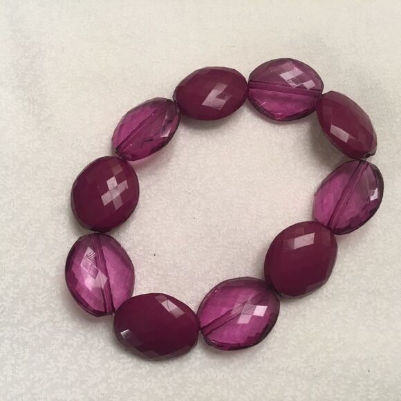 Light and Dark Acrylic Purple Bracelet - Picture 4 of 4